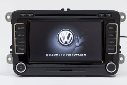 pose autoradio gps sur volkswagen  en Alsace